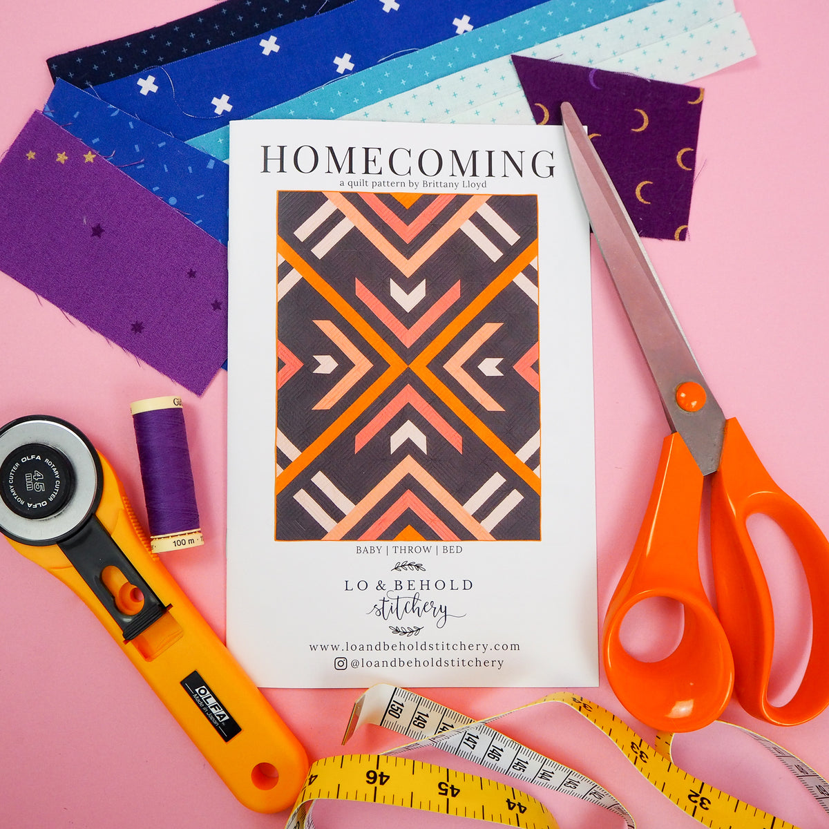 Homecoming Quilt Paper Pattern - Lo and Behold Stitchery – Grid Fabrics